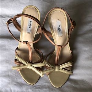 Prada Pumps